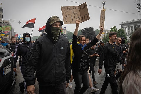 Ultra-right activists against Pride parade